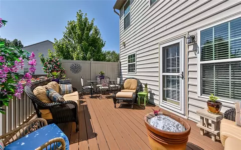 Exterior - 401 Pointe View Dr, Mars, PA 16046 photo 4 of 7