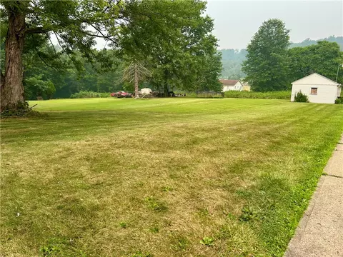Exterior - 2013 State St, Clairton, PA 15025 photo 3 of 7