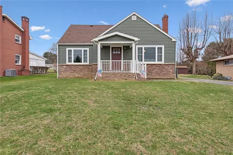 1521 Woodlawn Dr, Latrobe, PA 15650