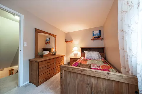 Bedroom - 122 Painter St, Trafford, PA 15085 photo 7 of 7