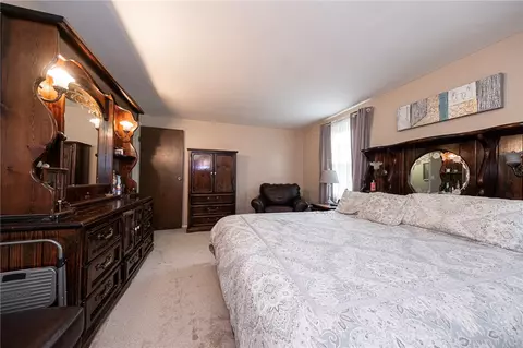 Bedroom - 122 Painter St, Trafford, PA 15085 photo 2 of 7