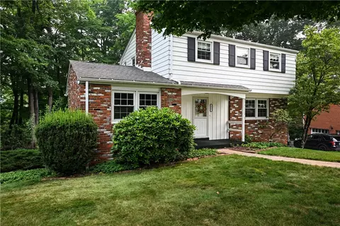111 Saint Andrews Cir, Mckeesport, PA 15135
