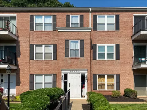 63 Darlington Rd #C9, Beaver Falls, PA 15010
