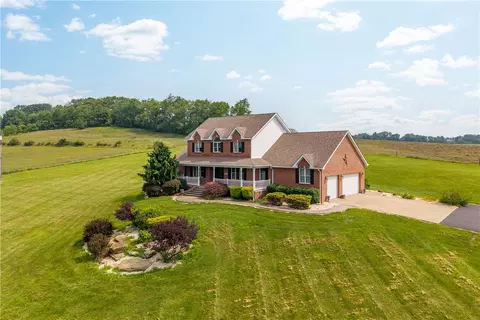 56 Lanik Rd, Bentleyville, PA 15314