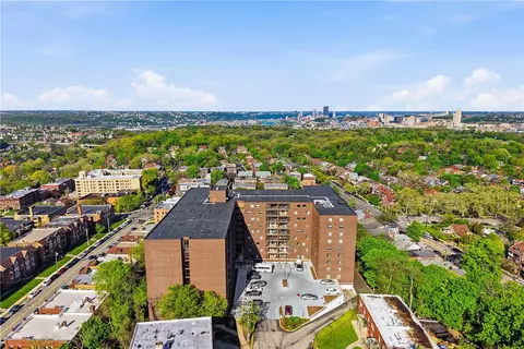 5600 Munhall Rd #309, Pittsburgh, PA 15217