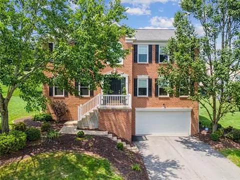 302 Davinci Ct, North Belle Vernon, PA 15012
