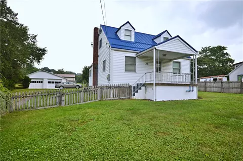 709 Brinkerton Rd, Greensburg, PA 15601