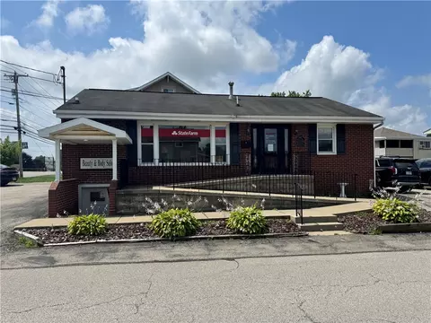 2417 Freeport Rd, Natrona Heights, PA 15065