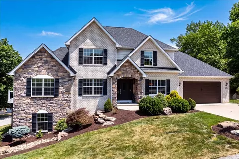4511 Country Club Dr, Pittsburgh, PA 15236