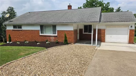 2047 State Route 130, Jeannette, PA 15644
