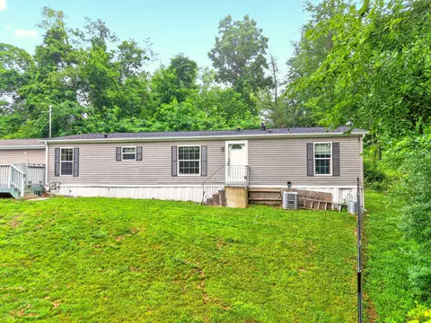 716 Hamilton, Belle Vernon, PA 15012