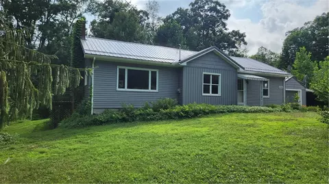 4694 Sandy Lake Greenville Rd, Stoneboro, PA 16153