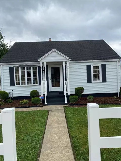 11 S Oak St, Fairchance, PA 15436