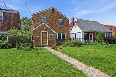 1611 Trinity St, Pittsburgh, PA 15206