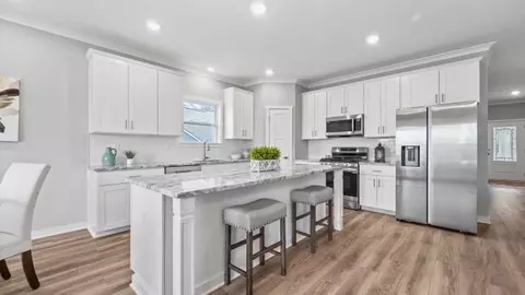 288 Olivia Dr, New Kensington, PA 15068