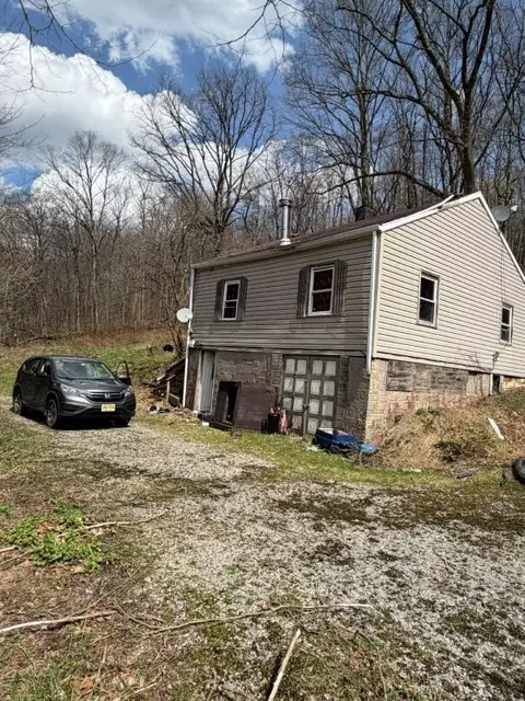 1515 Edgewood Rd, Beaver Falls, PA 15010