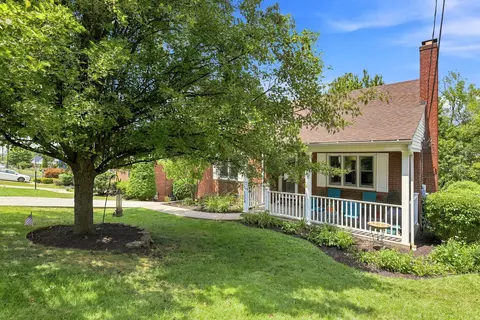 1224 Raven, Pittsburgh, PA 15243