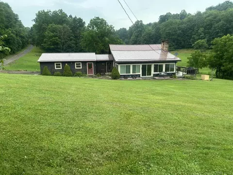 172 Neal Ln, Mayport, PA 16240