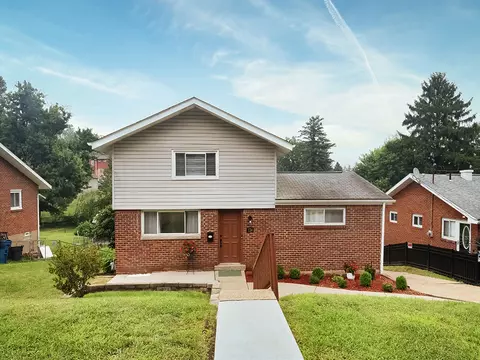 134 Queenston, Pittsburgh, PA 15235