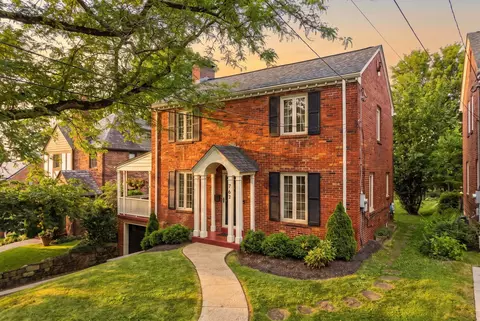 762 Lebanon, Pittsburgh, PA 15228