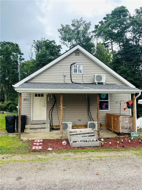 317 Isabelle Ave, Connellsville, PA 15425