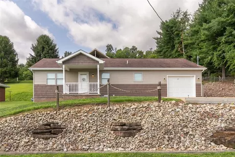 27 Mannina Ave, Dunlevy, PA 15432