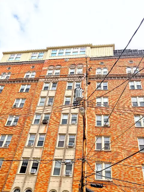 144 N Dithridge St #1, Pittsburgh, PA 15213