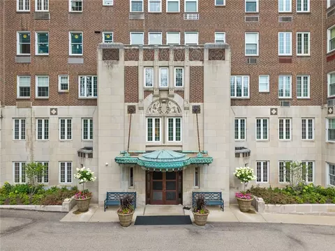 5023 Frew St #3B, Pittsburgh, PA 15213
