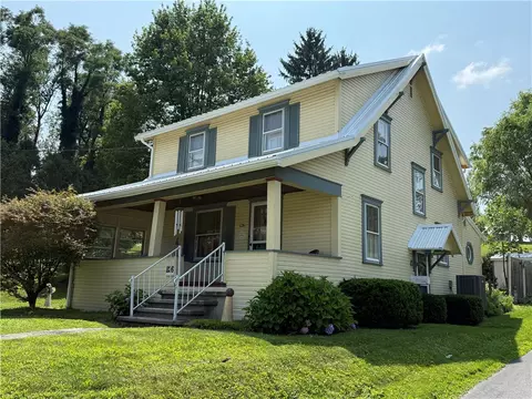 1126 S 6th St, Indiana, PA 15701