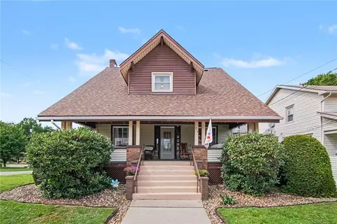 310 Glen Ave, Ellwood City, PA 16117