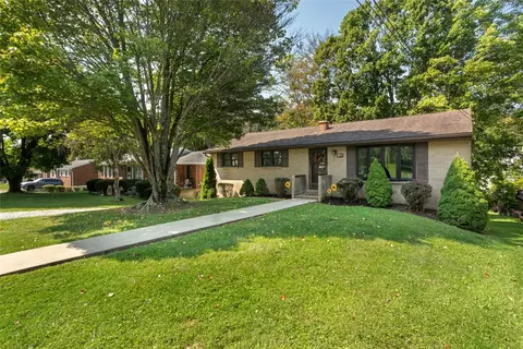 538 Newport Dr, Greensburg, PA 15601