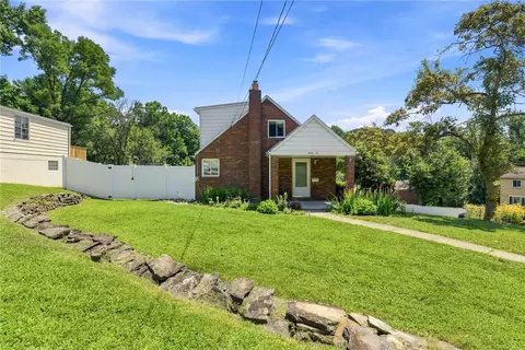 86 Glenview Ave, Greensburg, PA 15601