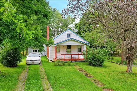 30 Gruber Rd, Hadley, PA 16130