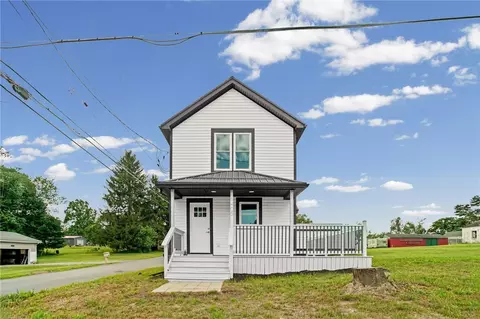 1405 Francis St, Ellwood City, PA 16117