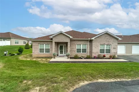 1804 Seminole Cir, Beaver Falls, PA 15010