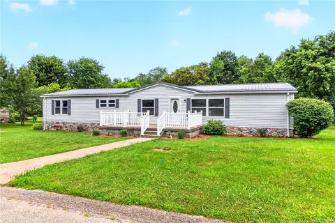 218 Florence Dr, Uniontown, PA 15401