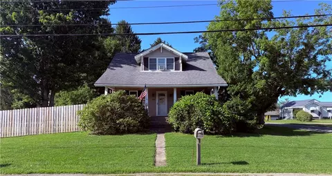 656 Browns Ferry Rd, Carmichaels, PA 15320