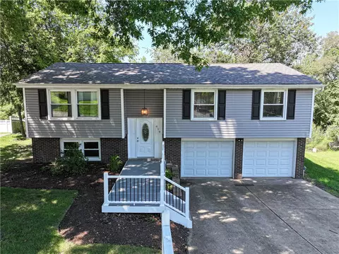 419 Old Hickory Dr, Penn Hills, PA 15235