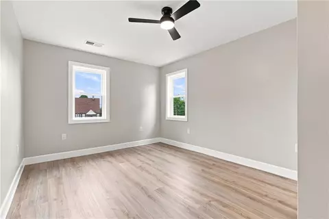 Bedroom - 1076 Chapel Rd, Monaca, PA 15061 photo 2 of 8