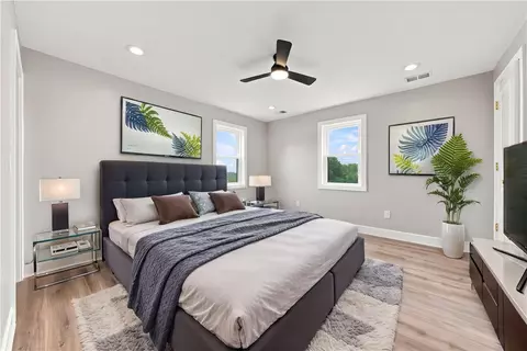 Bedroom - 1076 Chapel Rd, Monaca, PA 15061 photo 6 of 8