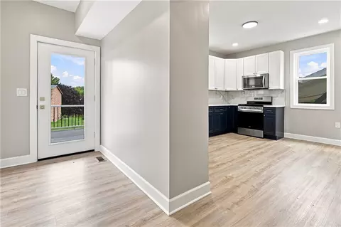 Entry Way - 1076 Chapel Rd, Monaca, PA 15061 photo 1 of 2