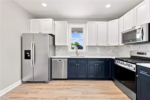 Kitchen - 1076 Chapel Rd, Monaca, PA 15061 photo 5 of 5