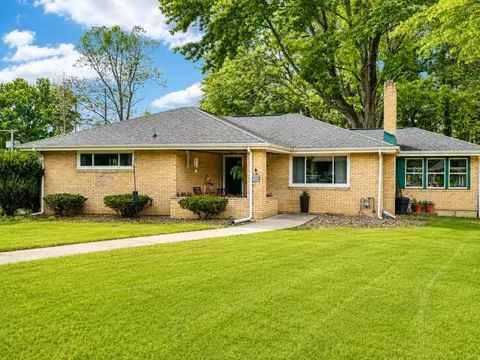 4407 Greengrove Dr, Allison Park, PA 15101