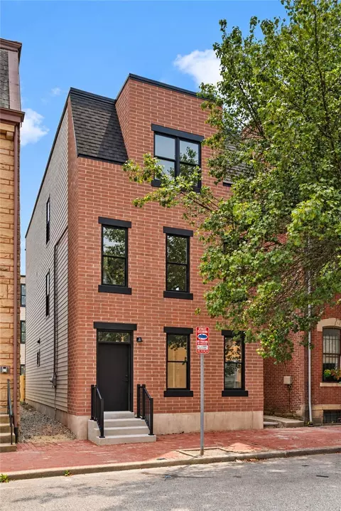 1217 Liverpool St, Pittsburgh, PA 15233