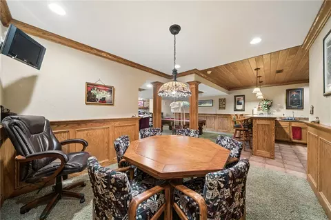 Dining - 6 Crystol Ct, Irwin, PA 15642 photo 4 of 4