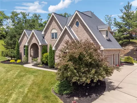 Exterior - 6 Crystol Ct, Irwin, PA 15642 photo 2 of 12