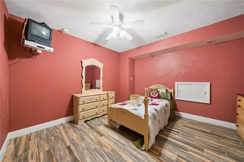 Bedroom - 6 Crystol Ct, Irwin, PA 15642 photo 7 of 7
