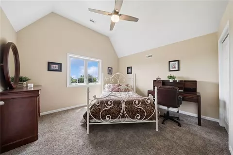 Bedroom - 6 Crystol Ct, Irwin, PA 15642 photo 2 of 7