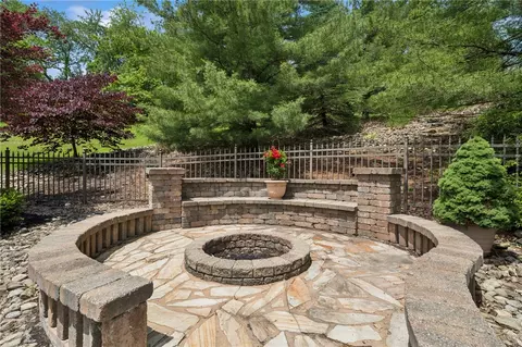 Exterior - 6 Crystol Ct, Irwin, PA 15642 photo 8 of 12