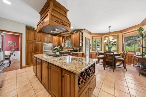 Kitchen - 6 Crystol Ct, Irwin, PA 15642 photo 3 of 5